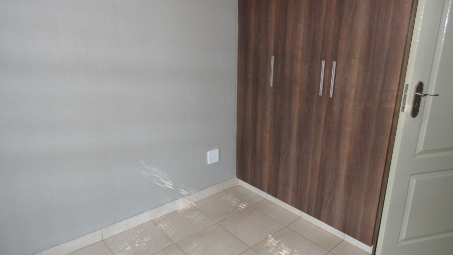 To Let 1 Bedroom Property for Rent in Die Bult North West